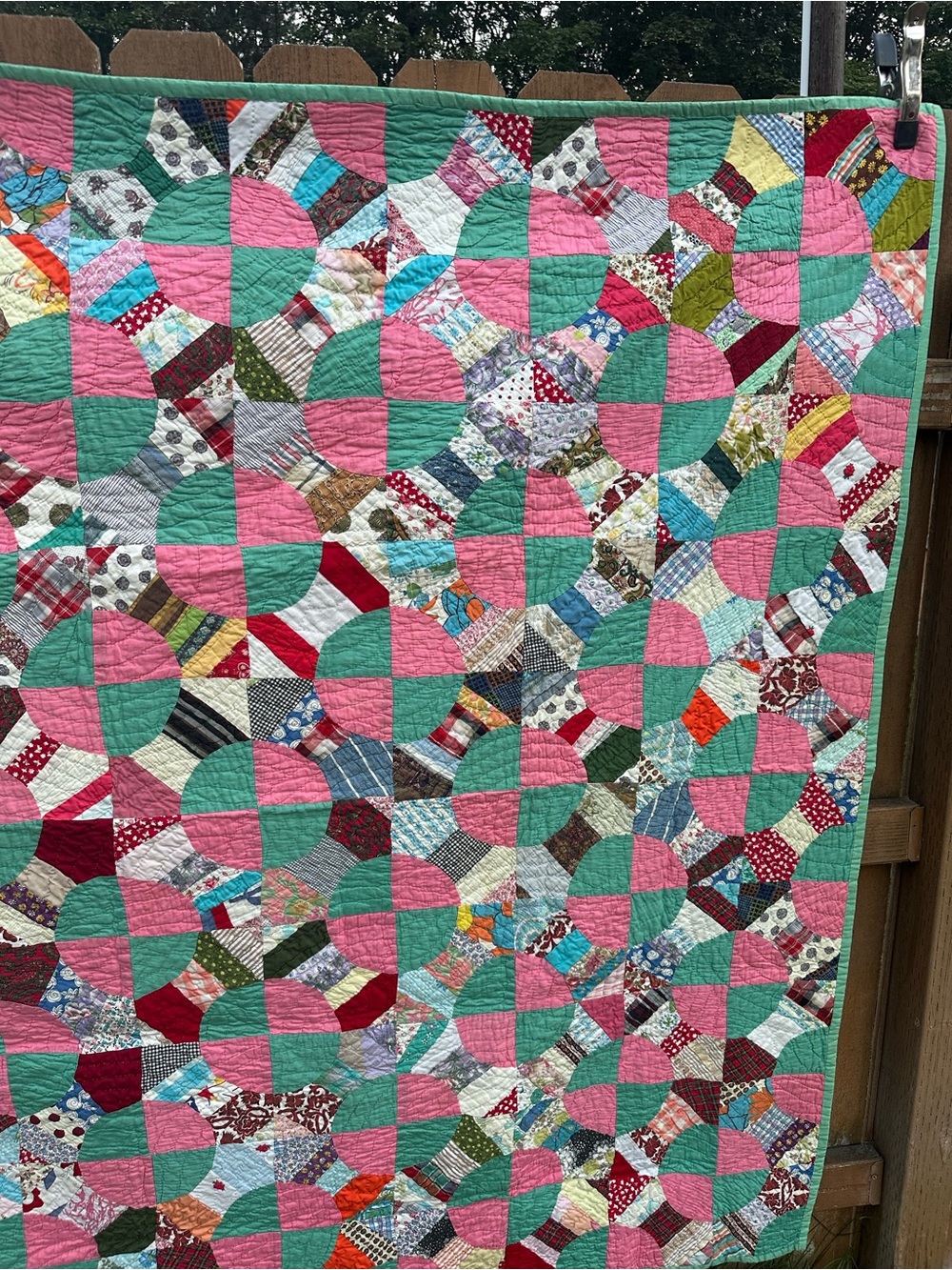 Handmade vintage Patchwork Quilt in Pink, Green, and Multicolor - Picture 2 of 7